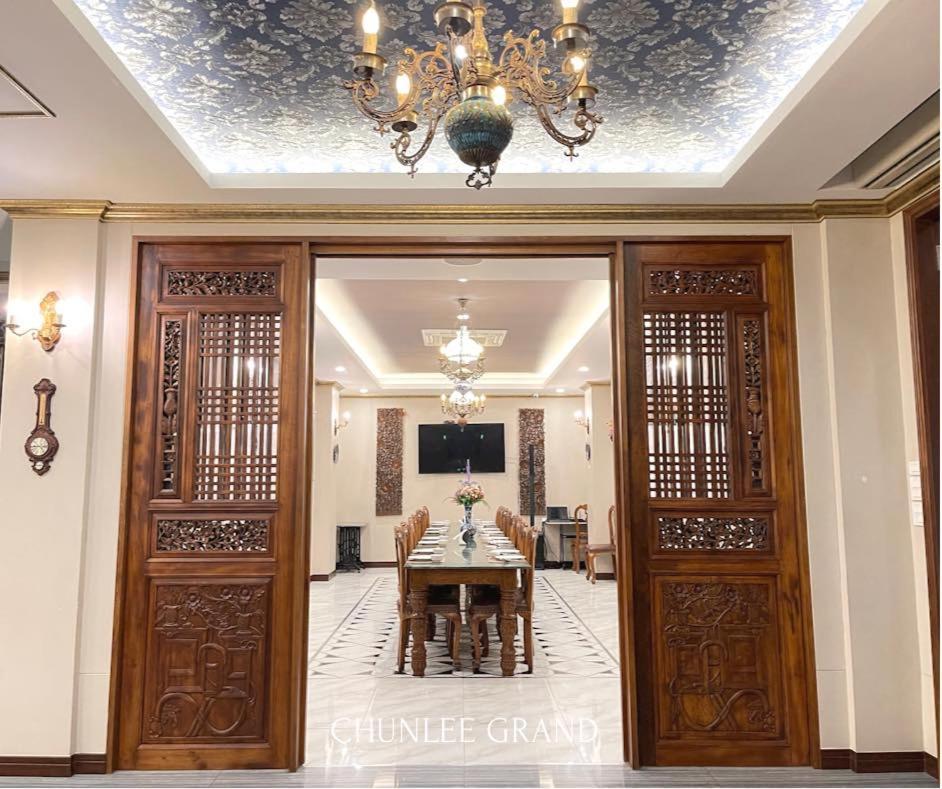 Готель Chunlee Grand Korat Накхонратчасіма Екстер'єр фото