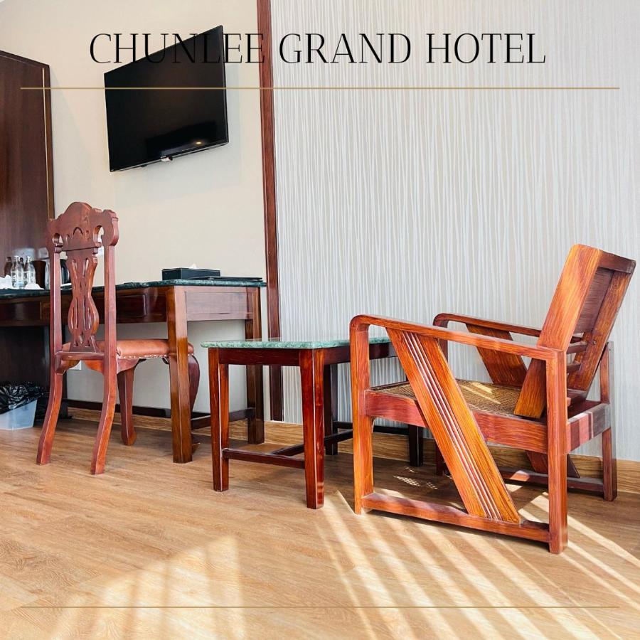 Готель Chunlee Grand Korat Накхонратчасіма Екстер'єр фото